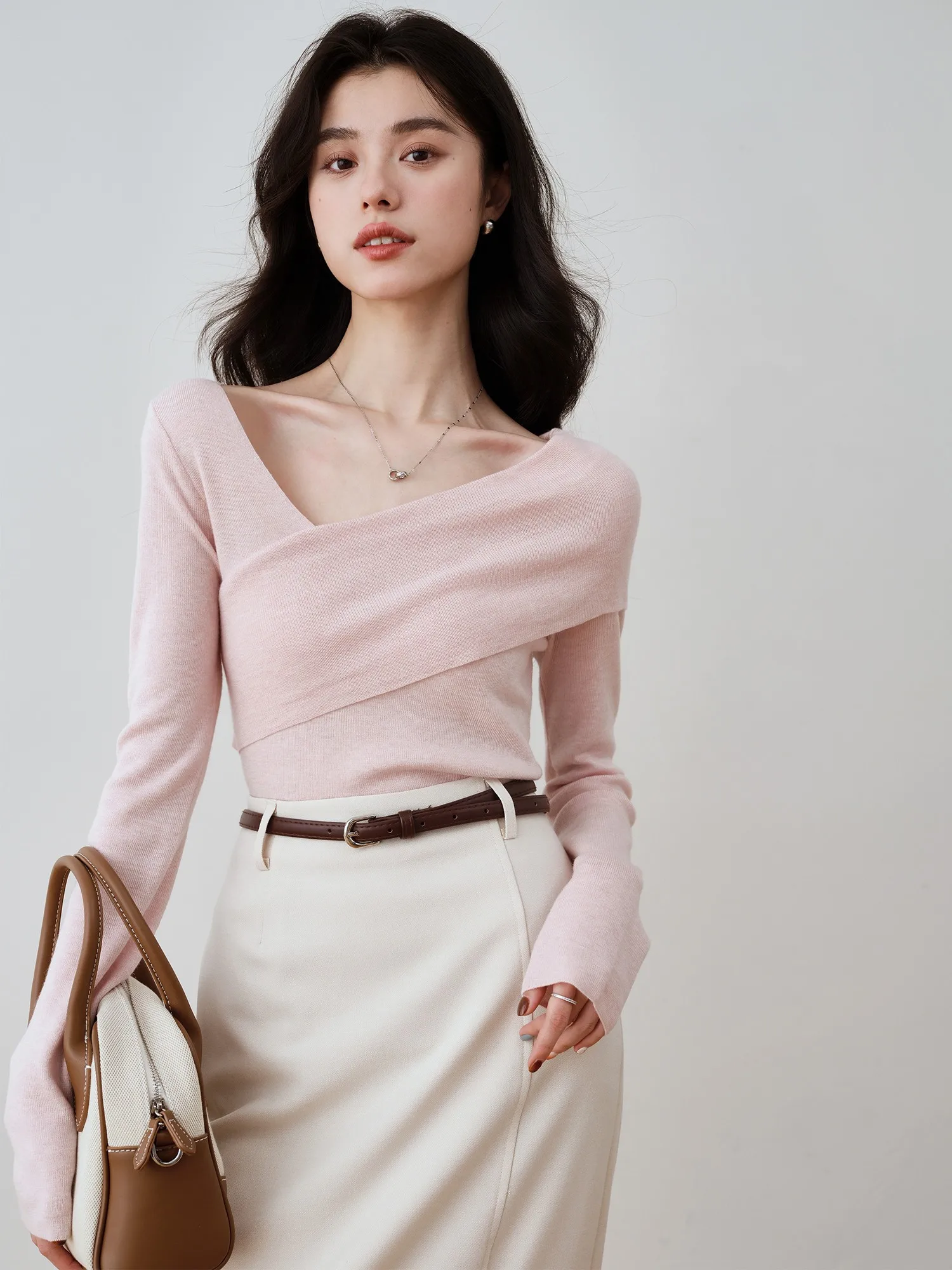 

Comfortable Soft Knitted Sweater Asymmetrical Slimming Early Autumn New Sle RONRON Design Sensation Diagonal Collar Top