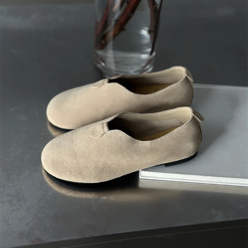 

2025 New Women's Flat Shoes Slip-on Super Soft Retro Loafers Women Plus Size Comfortable Ballet Style Mary Jane Shoes female