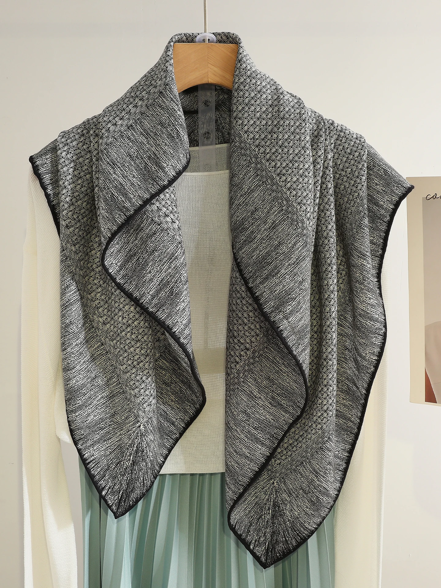 new-2026-ey-silk-wool-scarf-women's-ne-protection-high-end-feel-silk-square-scarf-soft-comfortable-double-sided