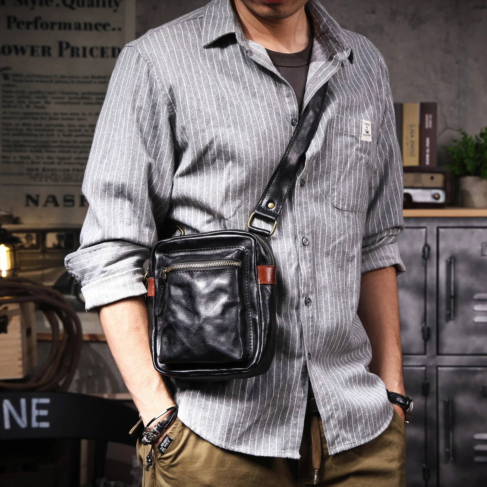 S.WORKER Vollnarbenleder-Umhängetasche für Herren, Vintage-Crossbody-Brusttasche aus pflanzlich gegerbtem Leder – Detail 5