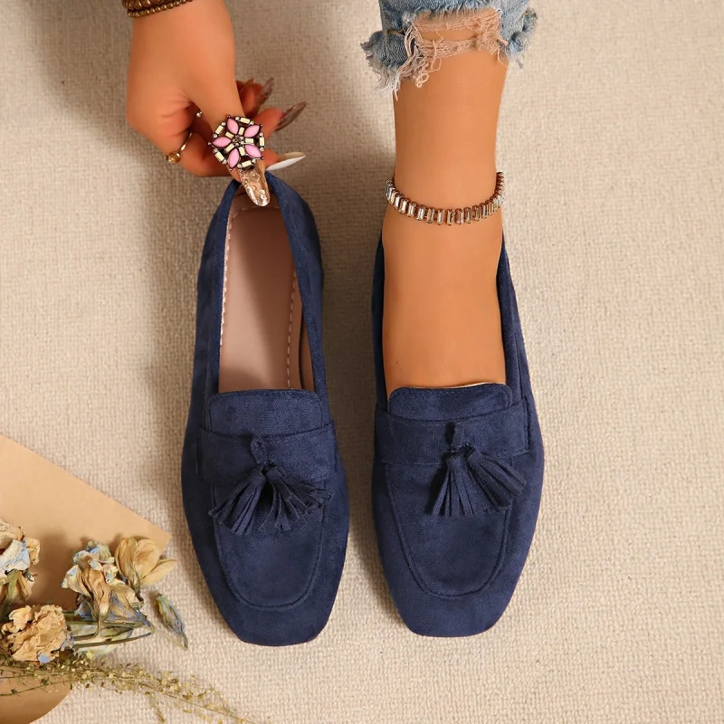 

026Spring new square-toed loafers for women, suede tassel flat shoes, large size leather casual shoes