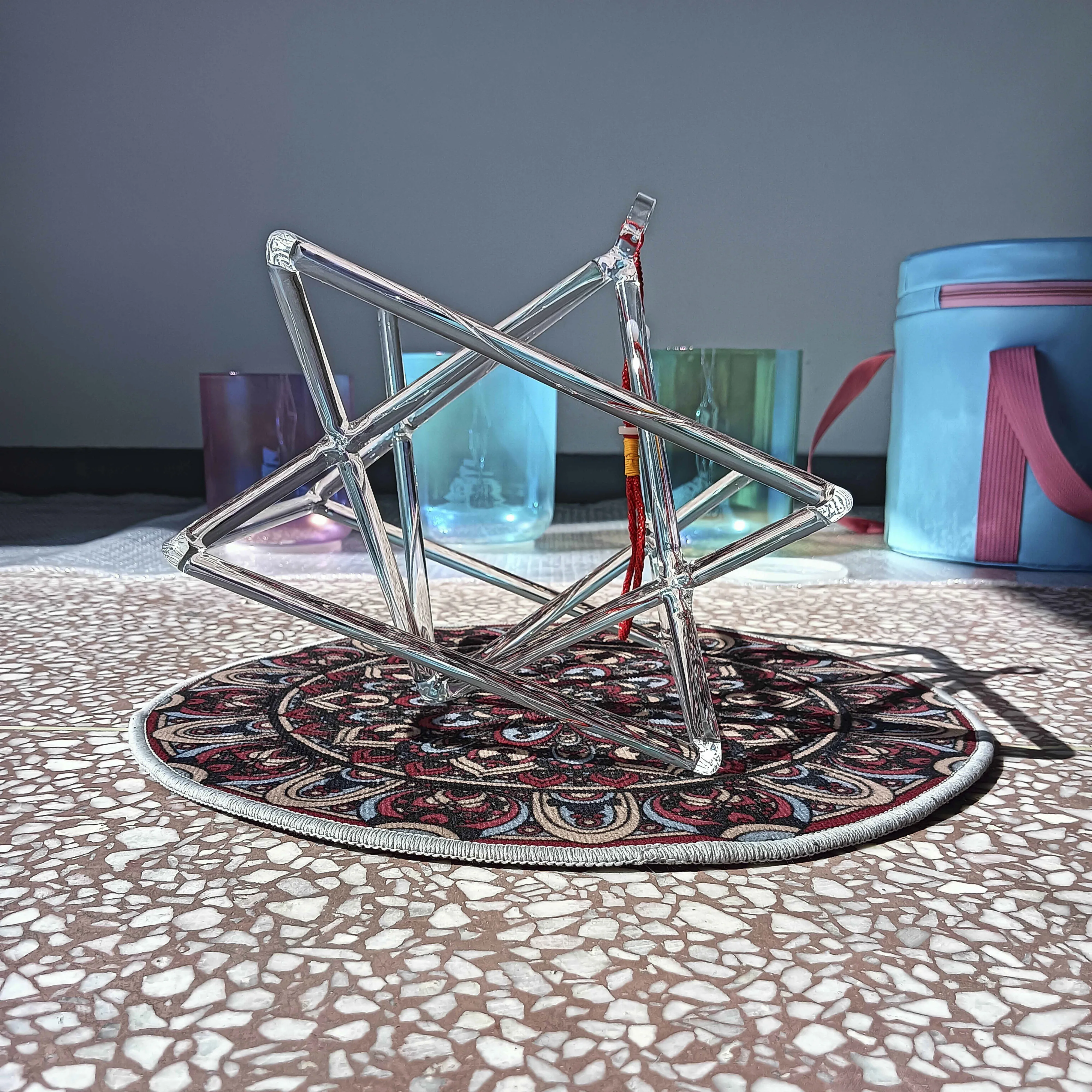 

AMAZING SOUND 1Hot sellng 8 inch Crystal Singing Pyramid merkaba for Healing Energy with String and Carry Case