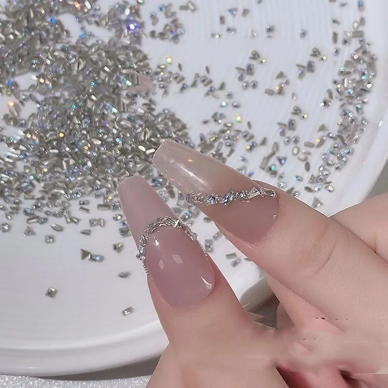 100 szt. Mini Diamenty do Paznokci 1.5x3mm, Srebrne, Przezroczyste, w Kształcie Rombu i Końskiego Oka, Błyszczące Cyrkonie, Ozdoby do Paznokci, Kryształki do Paznokci
