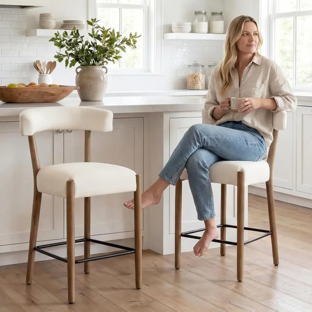 

Пара барных стульев высотой 26,5 дюймов с изогнутой спинкой, каркасом из каучукового дерева и сиденьем из обивочного льна, подходят для кухни или барной стойки.