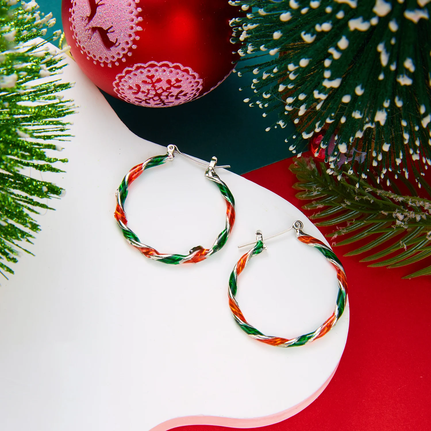 Asymmetrische Weihnachtsbaum-Ohrstecker für Damen, Luxuriöse Glänzende Kristall-Elch-Ohrringe, Festliche Partyschmuck – Detail 7