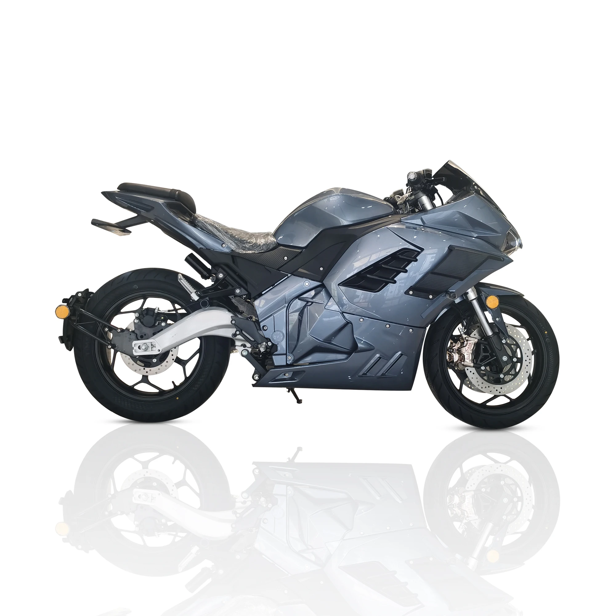 High-Performance Luyuan E-Motorcycle: 4000W Power, 150KM/H, 240KM Range.