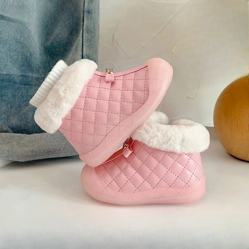 أحذية أطفال شتوية دافئة للأطفال الصغار بعمر 1-2 سنة للجنسين نعل ناعم غير قابل للانزلاق شبشب منزل مع بطانة من الصوف ​