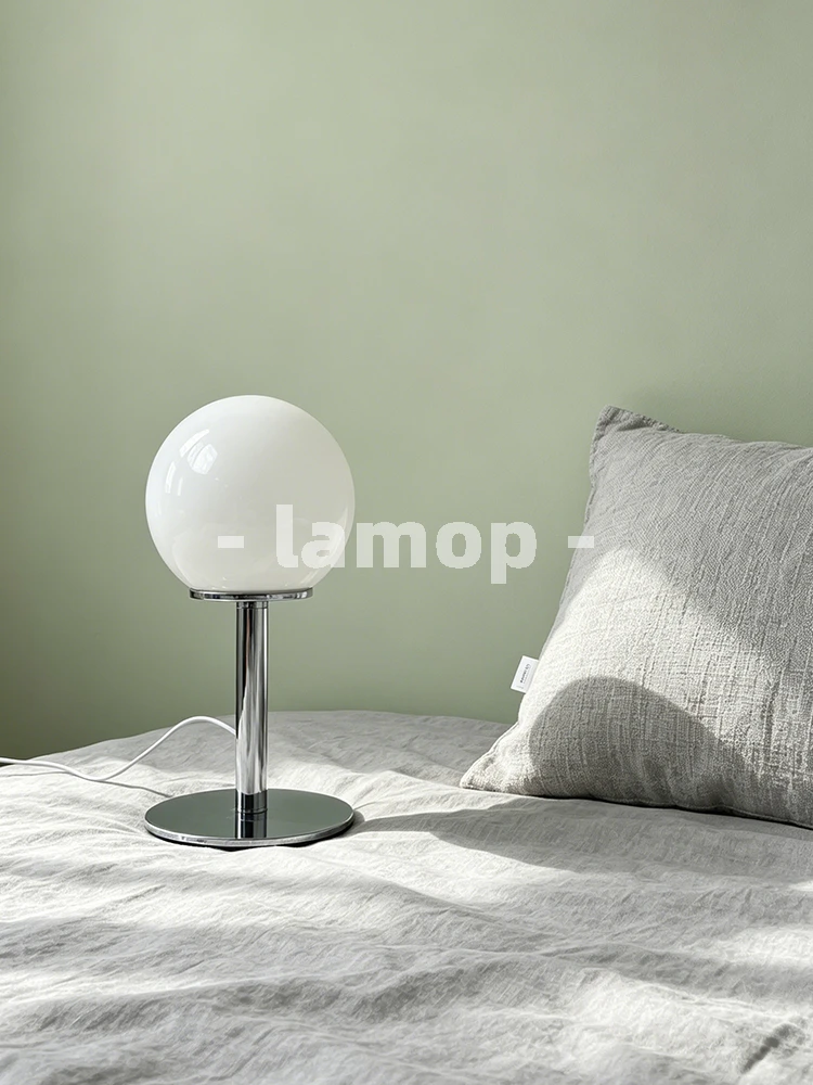 Lampe de table à poteau fin chromé, globe blanc laiteux, crème, blanc intérieur, 3 tons de lumière douce, lampe de lecture décorative pour bureau