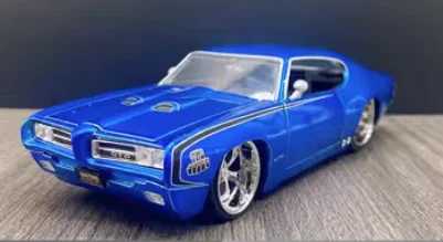 1:24 PONTIAC GTO JUDGE High Simulation Diecast Car Metal Alloy Model Car Children's toys collection gifts J286