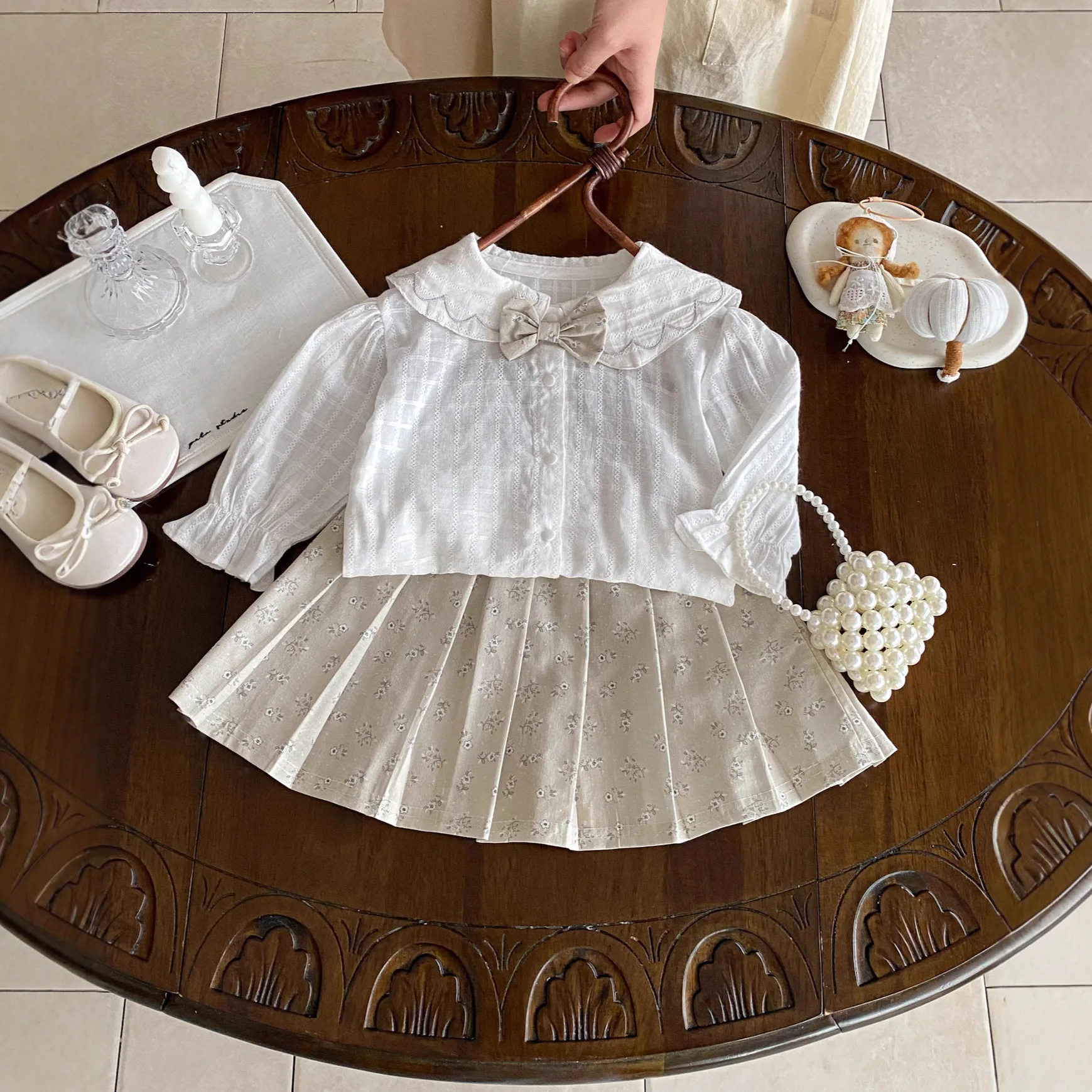 

Супер милый комплект для маленьких девочек, осенний новый стиль, толстовка с капюшоном и штаны для девочек, осенняя одежда для активного отдыха, 2025 г., ранняя осень, детская одежда