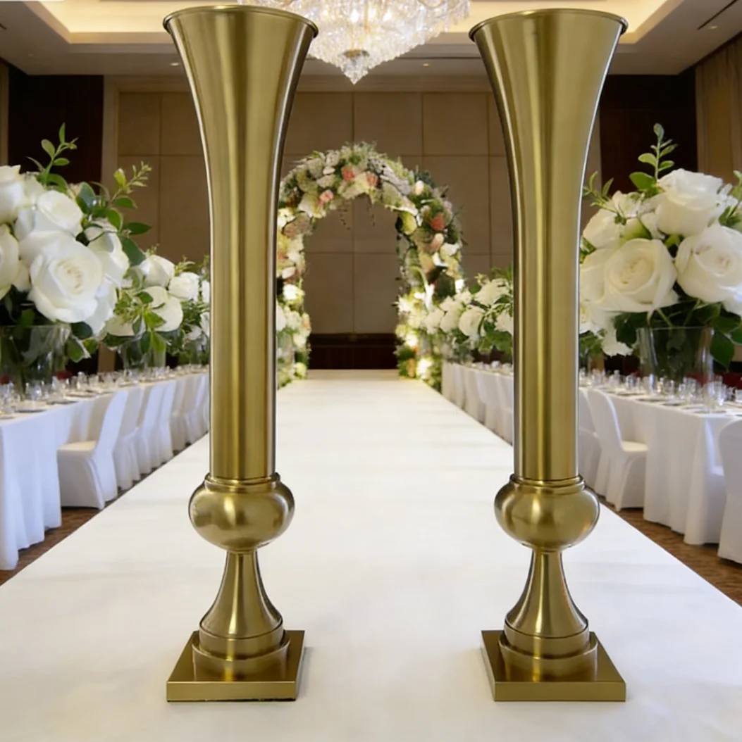 

4 /15pcs Gold Metal Wedding Flower Stand Geometric Centerpiece Vase for Home Party Wedding