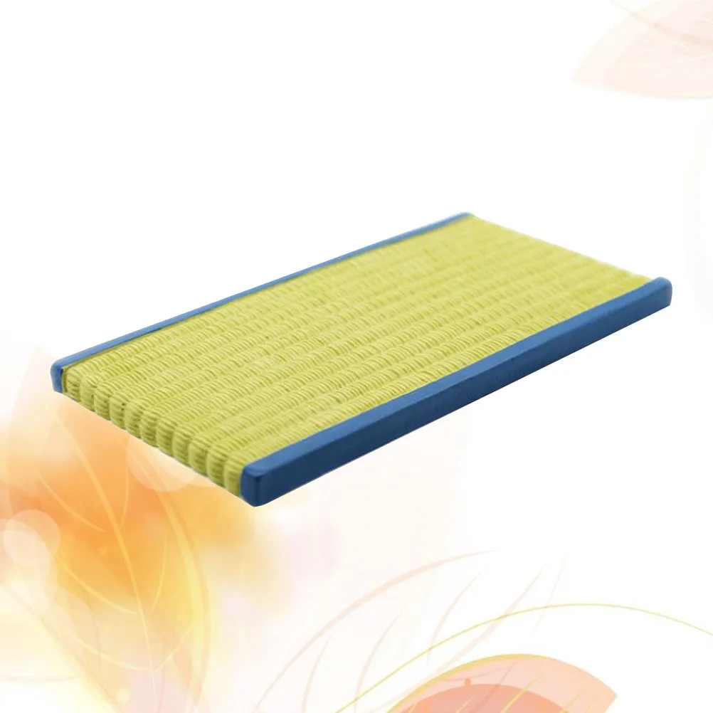 

3Pcs Mini Tatami Mats Cartoon Pattern Decorative Accessories Eye Strain Relief Warm Atmosphere for Dollhouse Supplies