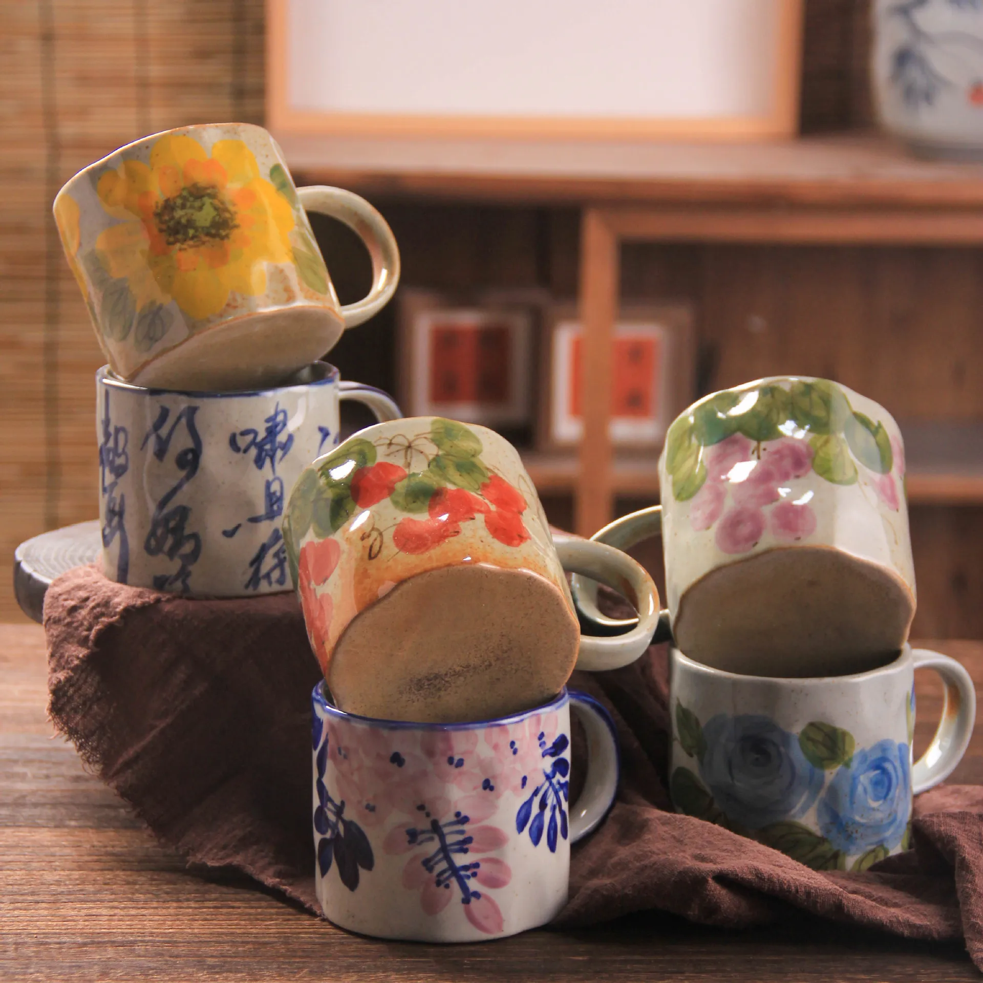 

Hand Painted High Temperature Underglaze Retro Couple Mug Lovely Home Use Ceramic Cup