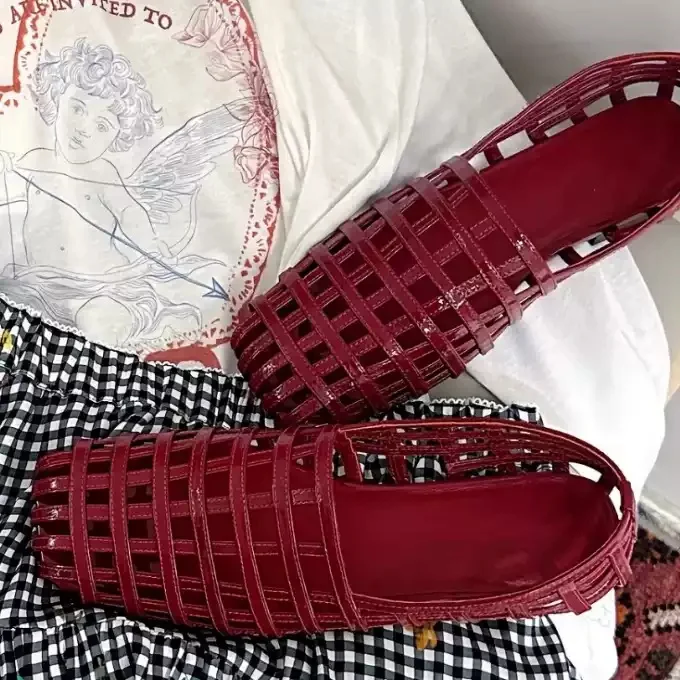 

Women's Red Hollow Woven Caged Mule Sandals Closed Toe Slip-On Flat Summer Shoes Breathable Retro Casual Footwear Chic All-Match