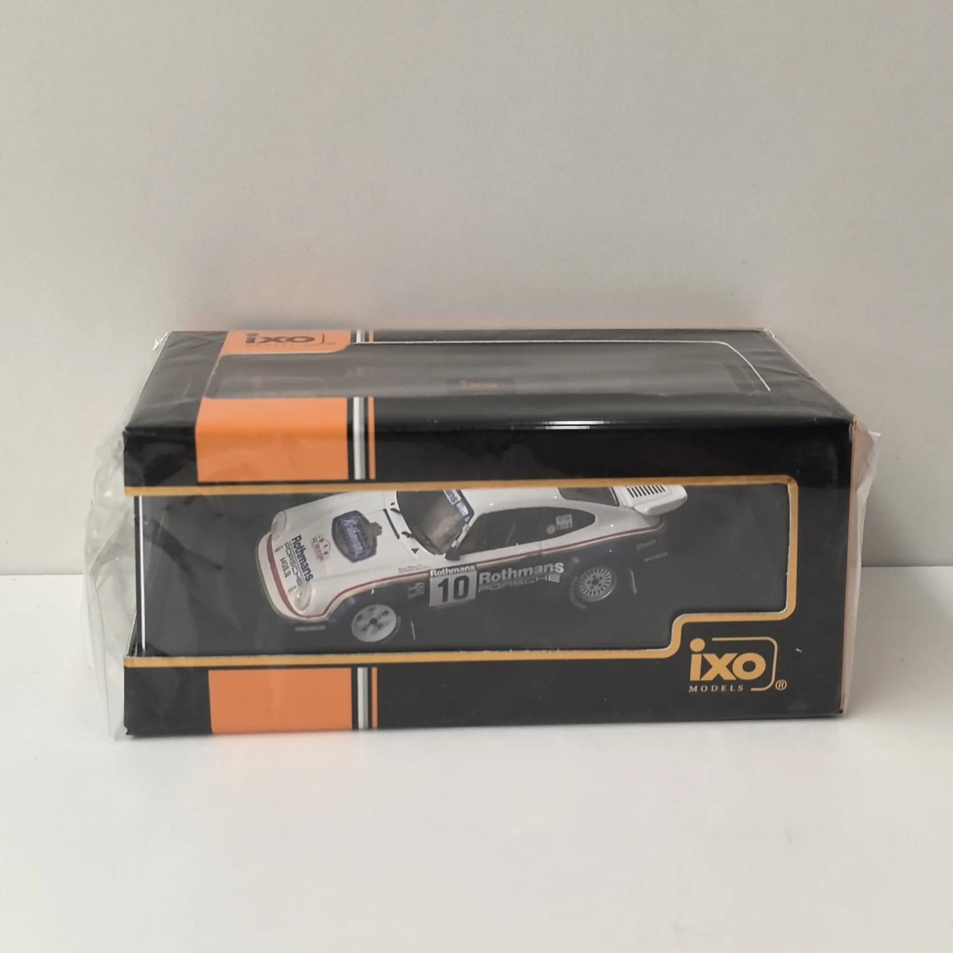 

The Paint on The Headlight Cup Is A Bit Peeling Diecast IXO 1/43 Scale 911 SC RS # 10 1985 4p Racing Alloy Car Model