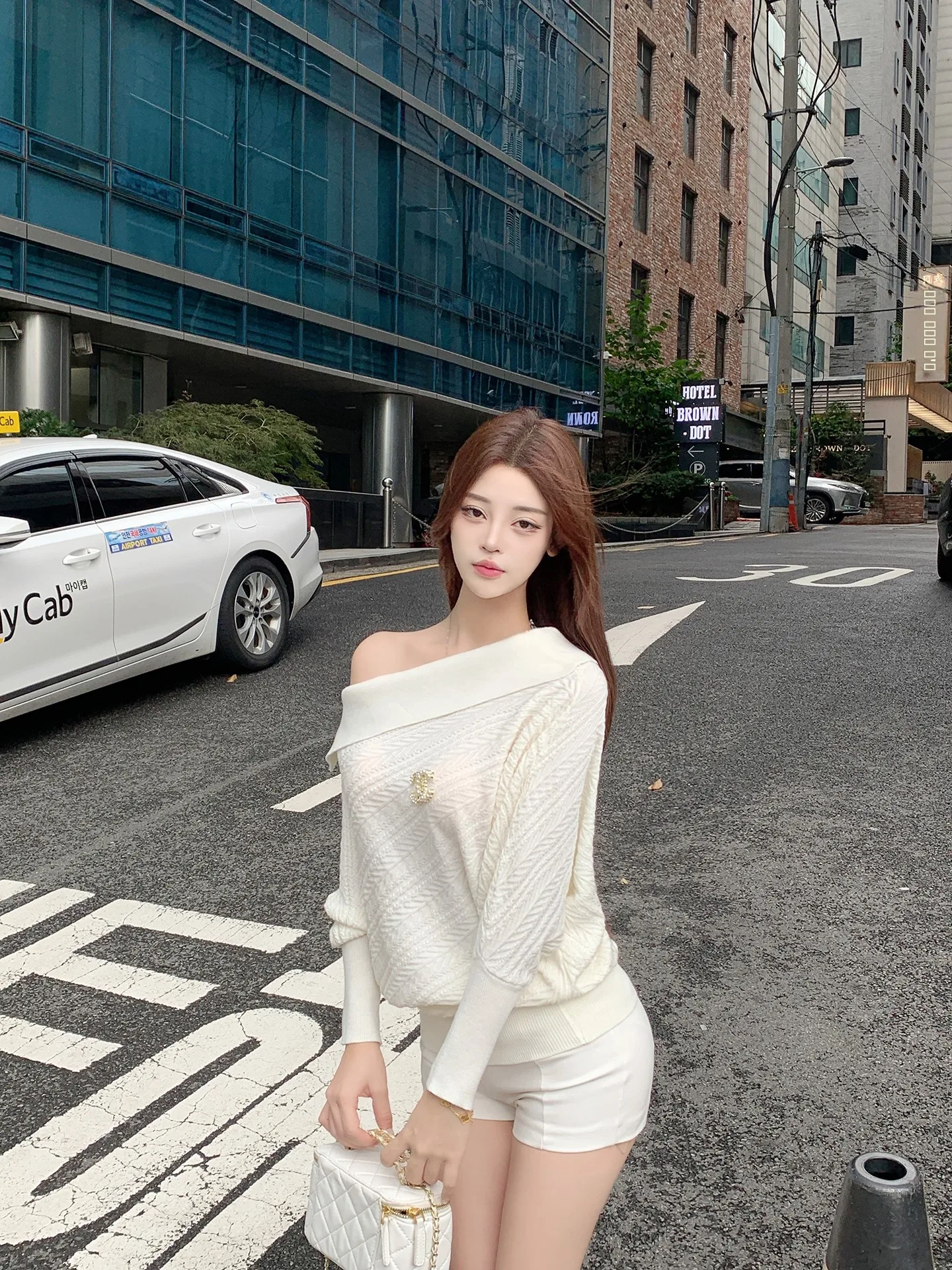 

Luna New Lazy Batwing Sve Необычный вязаный свитер oulder Bared Свободный крой женский модный осень 2025 Sle