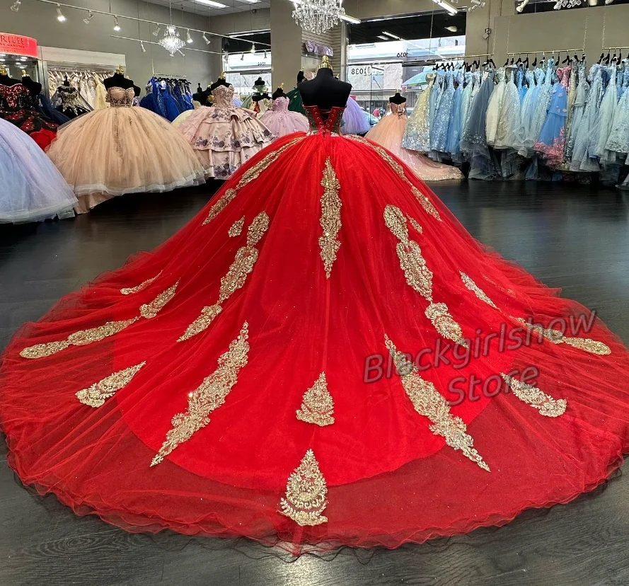 Red Sheath Vestidos 15 Quinceañera Luxurious Elegant Skinny Gold Applique Chapel Train Wedding 15 Dress Party Gowns