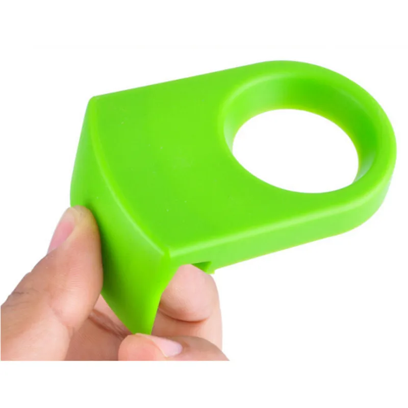 6 Pieces Beer Bottle Holder Clips Set for Schooner & Goblet Glasses (Random colors 6 Pieces mixed)