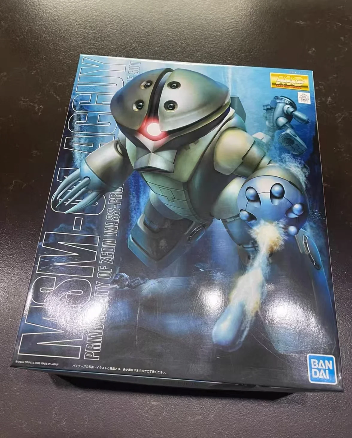 

Оригинальная модель персонажа Bandai MG 1/100 MSM-04 Gundam, коллекция игрушек, коллекционная модель, украшение