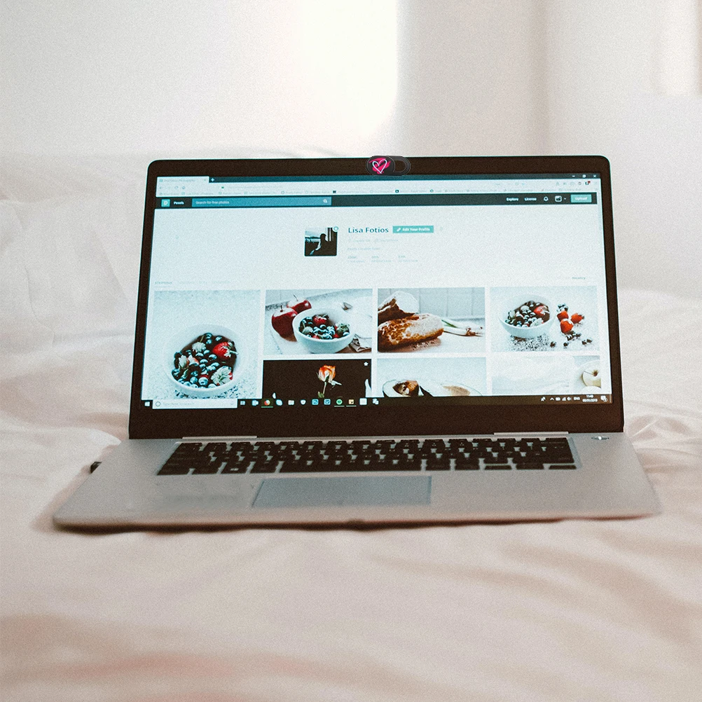 

3Pcs Phone Laptop Tablet Computer Privacy Cover Heart Printed Adhesive Slide Protector Slide