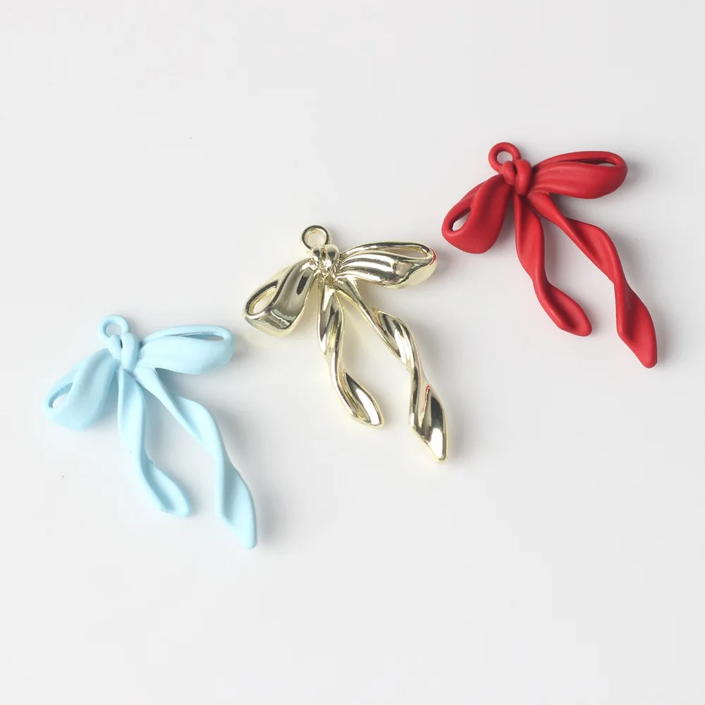 10Pcs/pack Simple Alloy Colorful Spray Painted Ribbon Bowknot Pendant DIY Bracelets Necklaces Jewelry Accessories