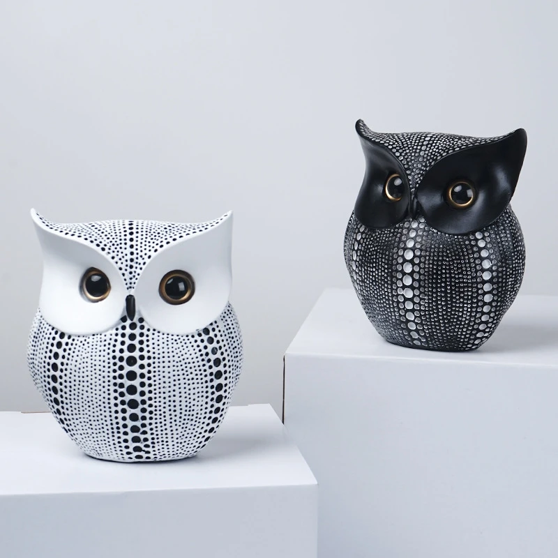 NORTHEUINS Resin Spotted Night Owl Sculpture Modern Abstract Art Animal Model Crafts Living Room Desktop Decor Accessories Items