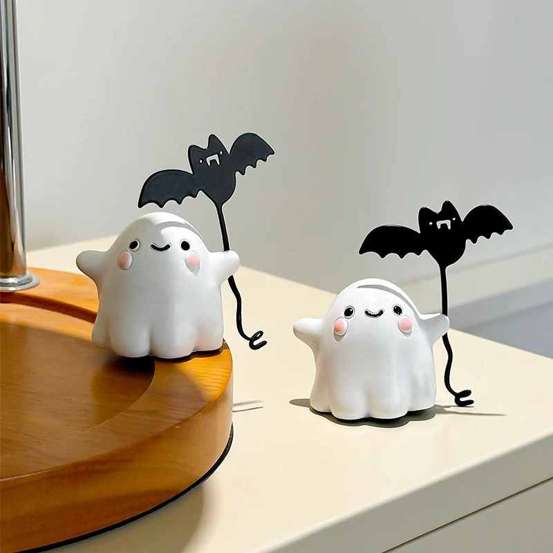 Cute Resin Ghost Bat Balloon Halloween Figurine Mini Sculpture Unique Holiday Gift For Friends Desktop Table Home Party Decor