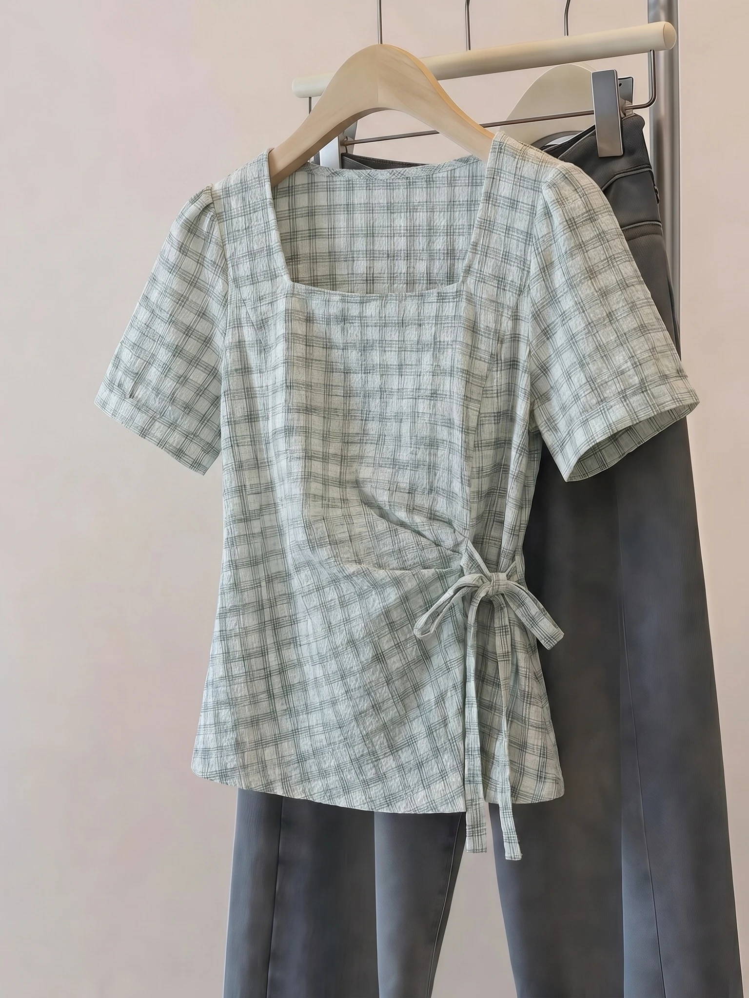 

Summer New Plaid Square Collar Short Sleeve Shirt Women's Loose Fit Waist-Cinching Top Korean Style Commute Fashion