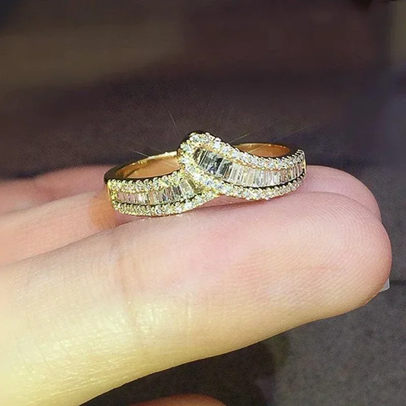 European and American women's ladder square diamond herringbone high-end exquisite ring luxury engagement and wedding jewelry