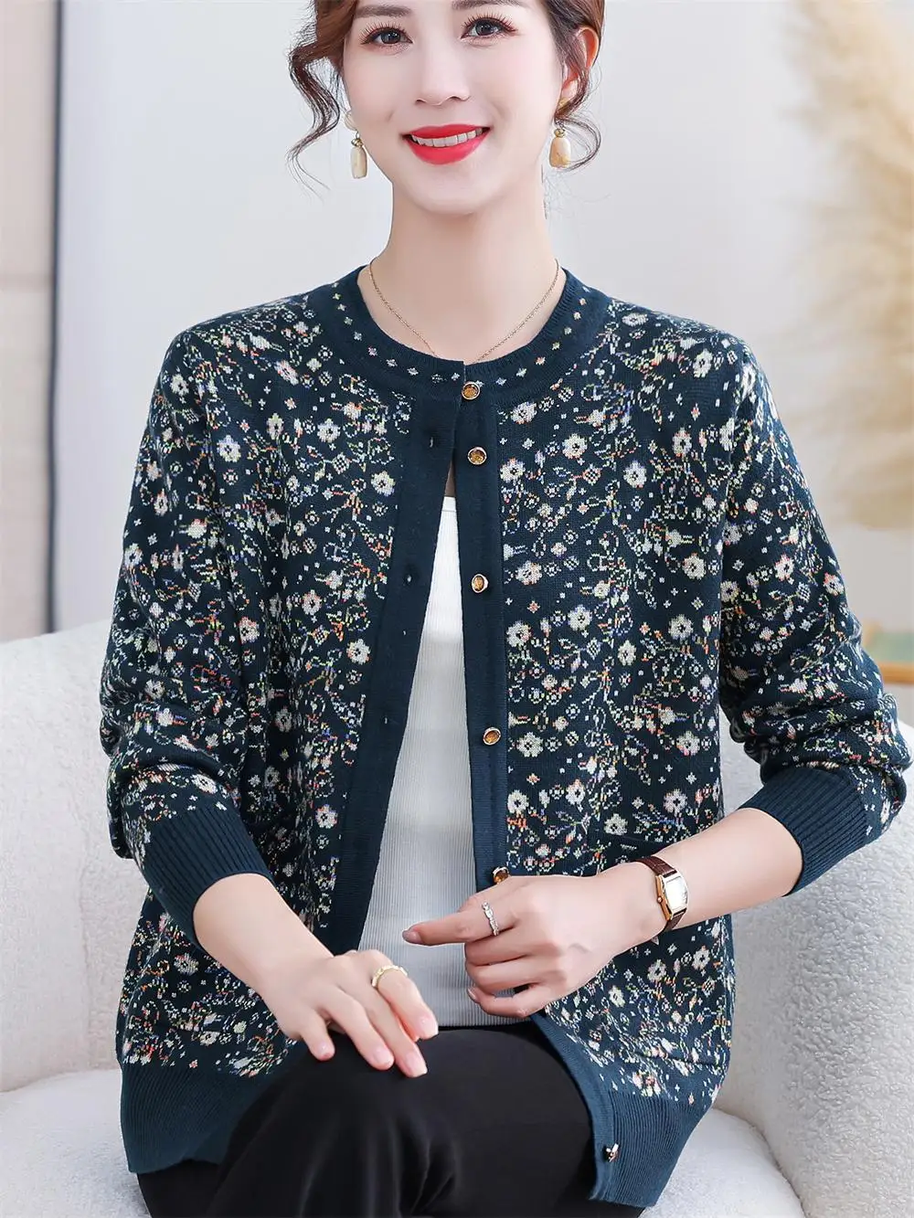 

Faionable Knitted Woolen Jaet Cardigan for Middle-Aged Women Spring Autumn Thin Outerwear Large Size Top Mom's Autumn Wear