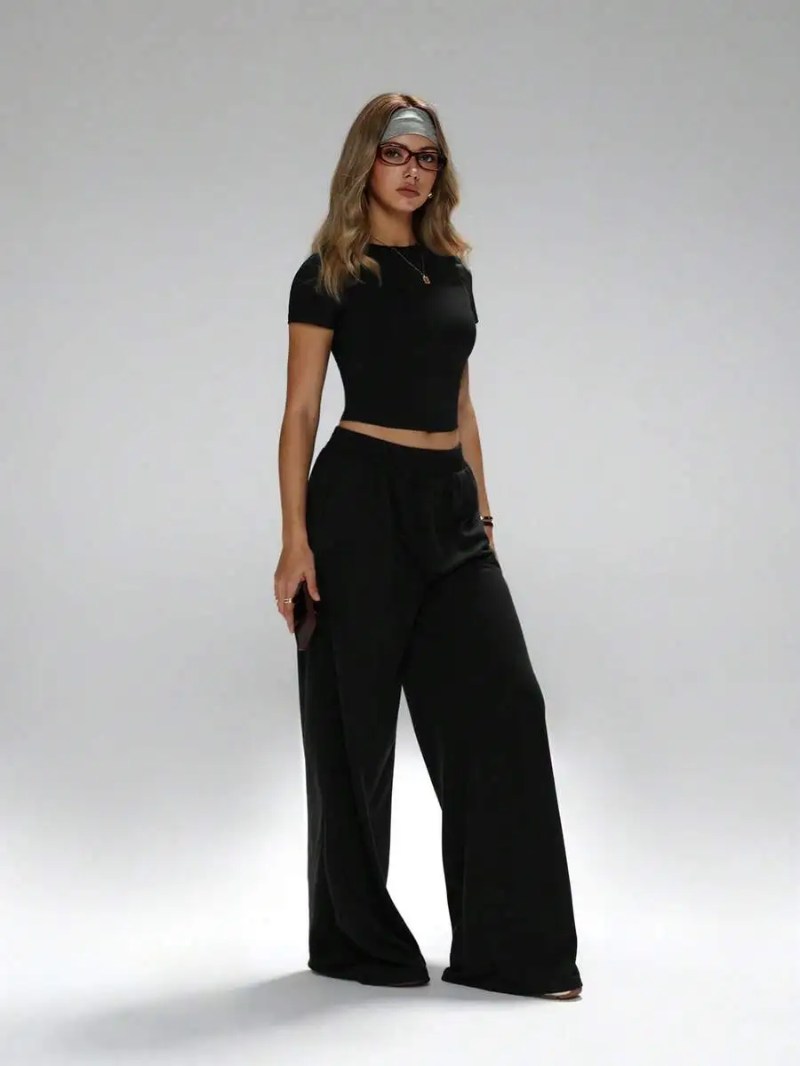 

2-Piece Set Black Crop Top And Wide Leg Pants Minimalist Casual Outfit