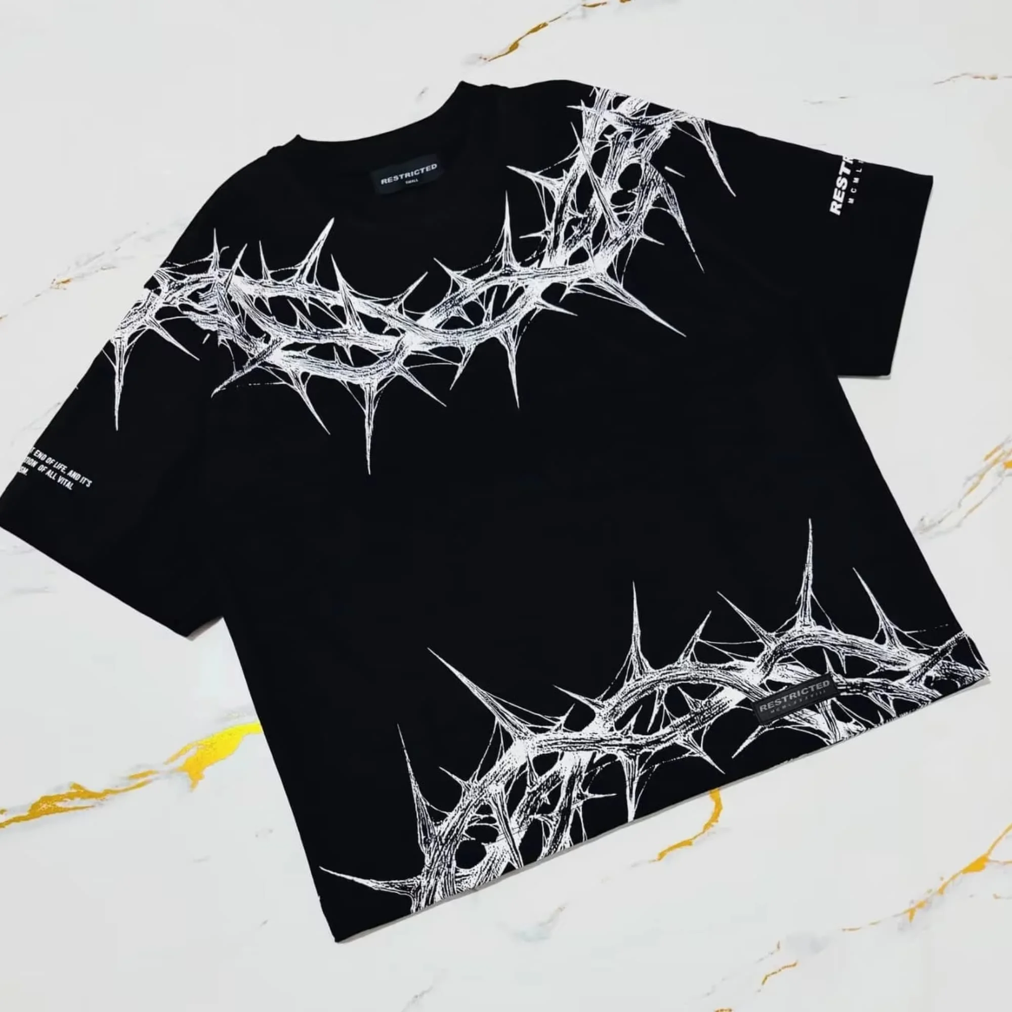 Schwarzes Gothic-T-Shirt mit Dornen-Print für Herren, Oversized, Distressed Darkwave Punk Kurzarm-Shirt, Lässige Streetwear – Detail 4