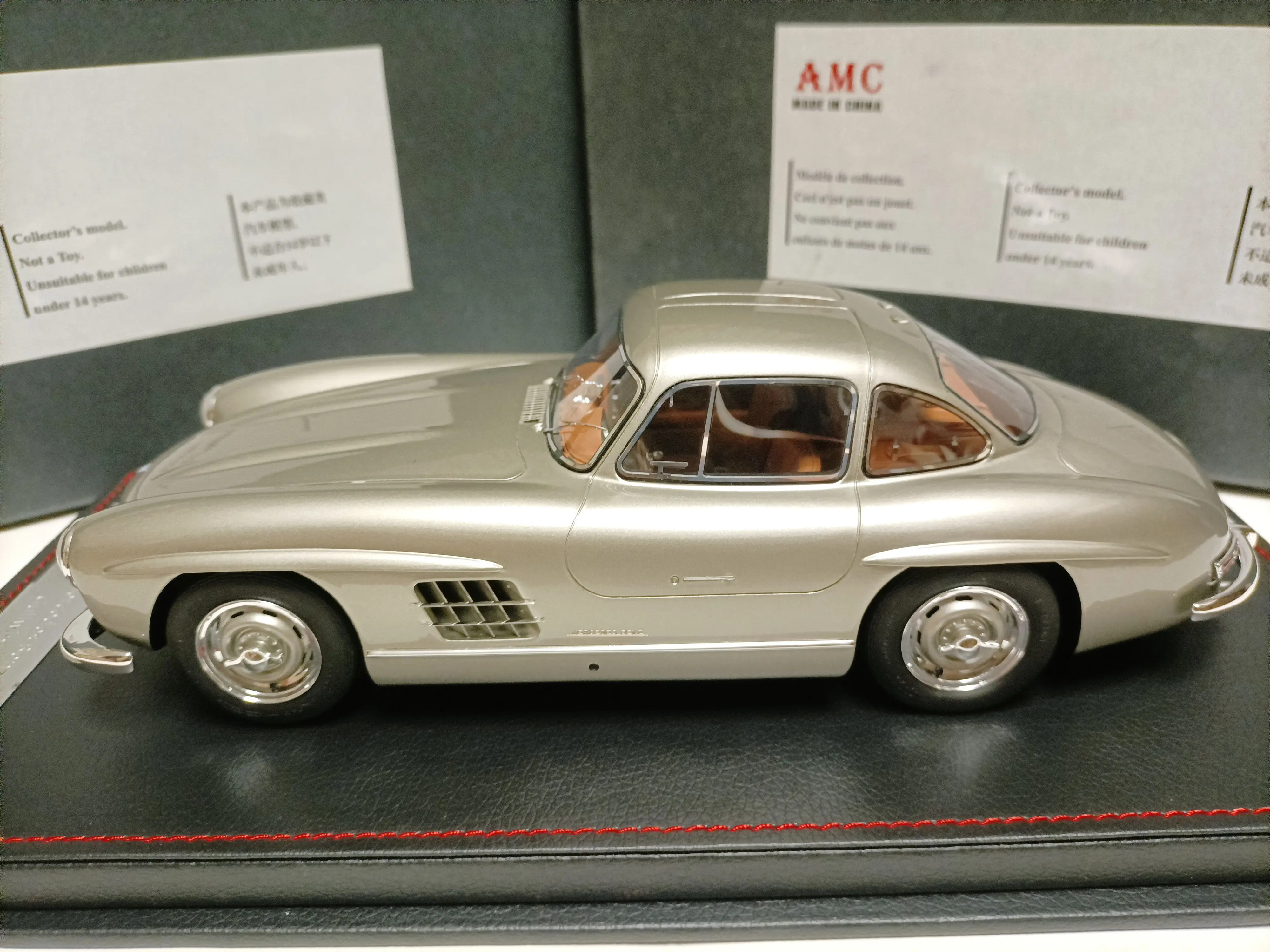 AMC 1:18 300SL Gullwing Coupe Silver Vintage Car Simulation Limited Edition Resin Metal Static Car Model Toy Gift