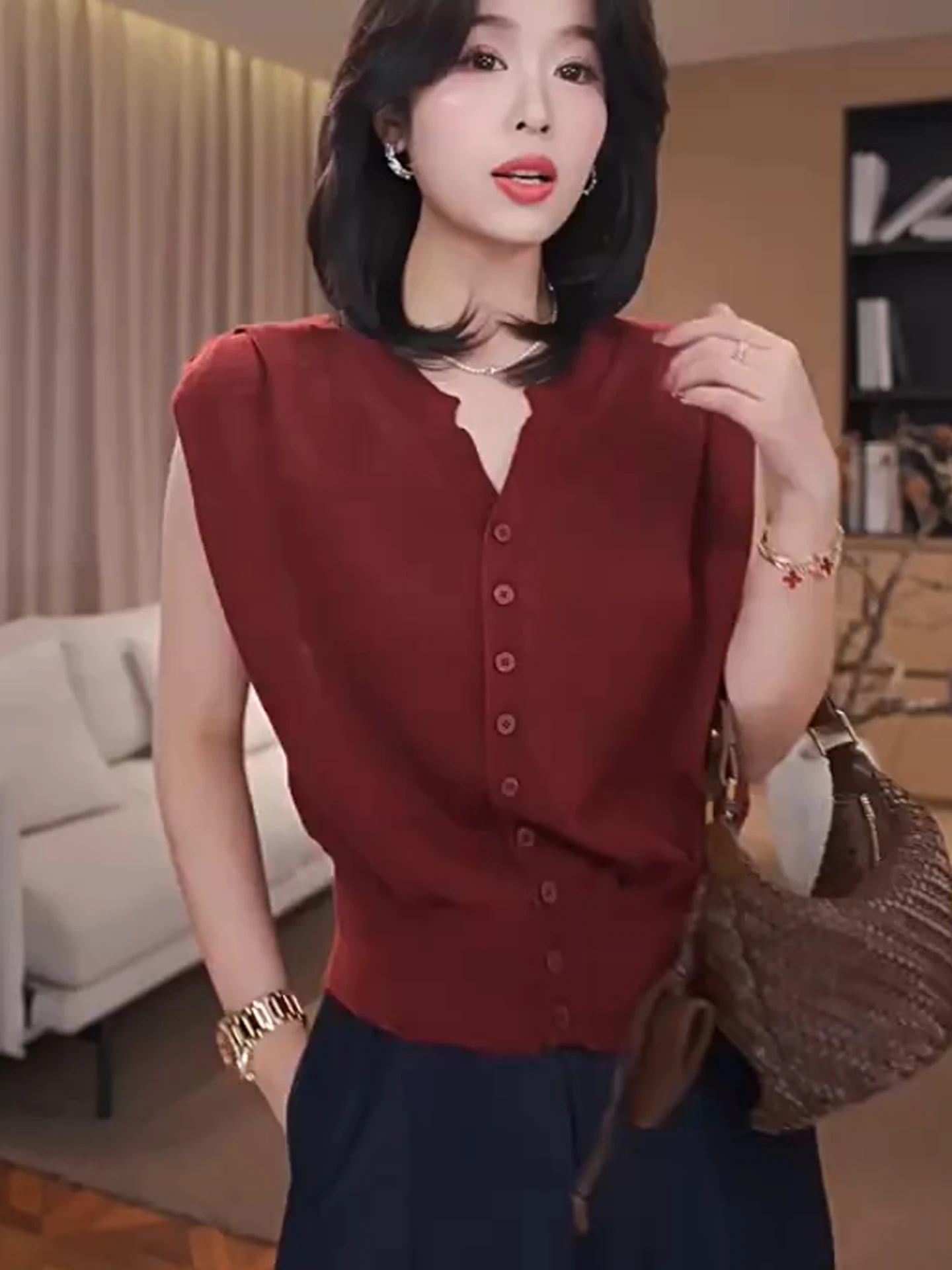 

Faionable Single-Button Pure Color High-End Knitted Cardigan Commute Summer Top Women's ort Sve Versatile Korean Sle