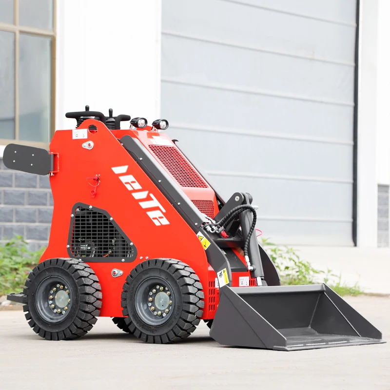 Carregador de esteira de jardim doméstico personalizado Euro 5 mini skid steer loader diesel com uma ampla gama de acessórios