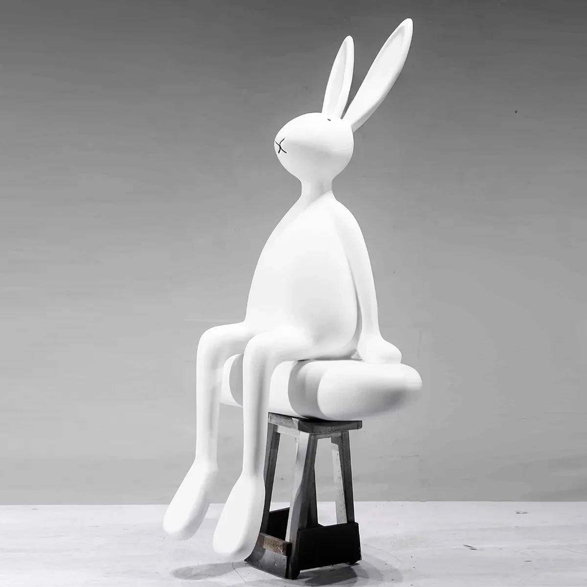 Creative cartoon sitting long-eared rabbit ornament, living room TV cabinet, front desk entrance decoration