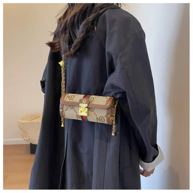 

Elegant Women's Leather Stylish Shoulder Classic Tote Bag Luxury Designer Fashion Crossbody Handbag For Modern Wear