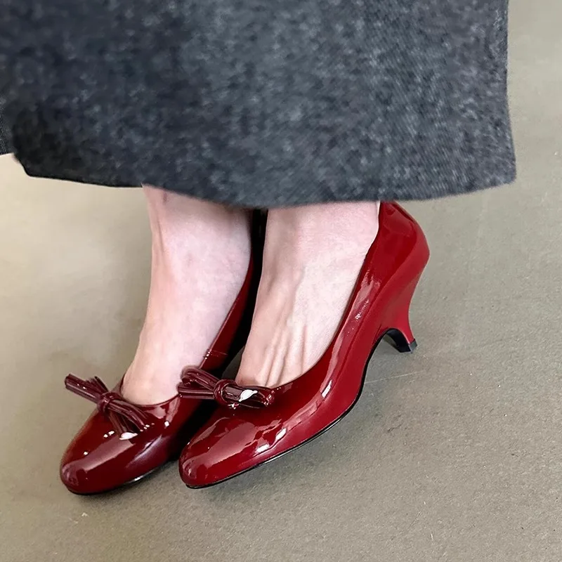 

French High-heeled Women's 2025 New High-end Style Patent Leather Bow Red Wedding Shoes,Versatile,Shallow Mouth and Single Shoes