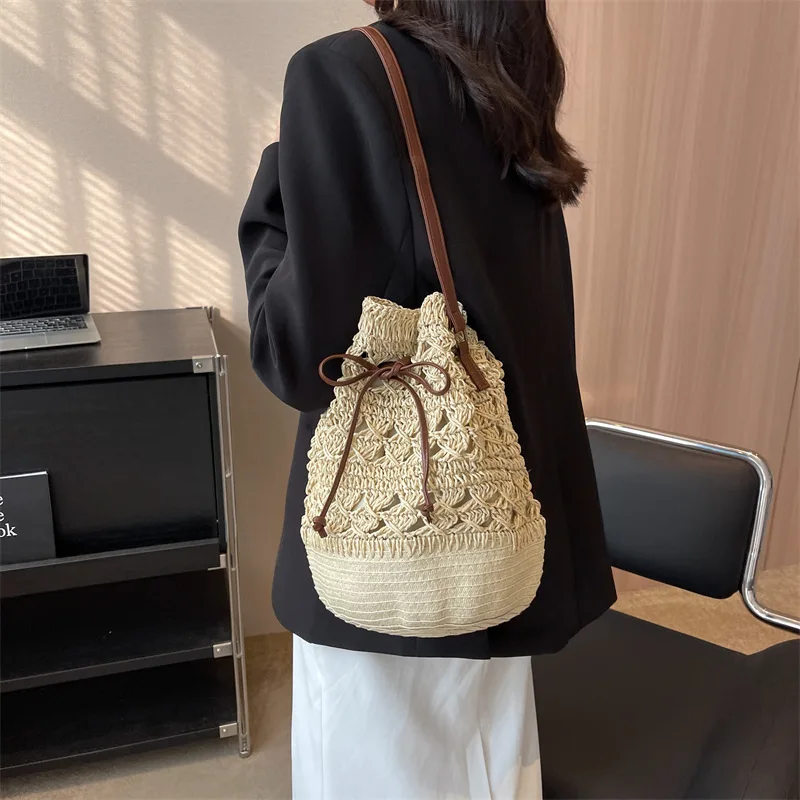 Summer Straw Shoulder Bags Drawstring Women's Straw Bucket Bag Purse Raffia Woven Straw Handbags Casual Tote Beach Crossbody Bag