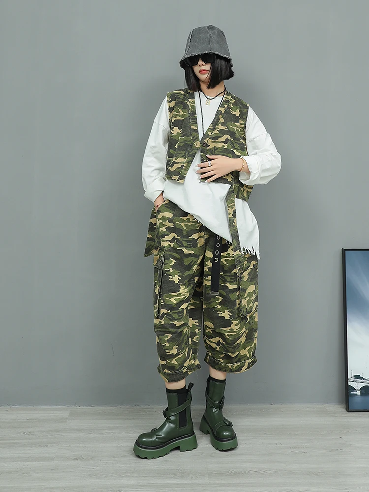 

Модный персонализированный камуфляжный джинсовый короткий жилет, прямые джинсы с высокой талией, комплект из двух предметов, женский свободный модный потертый костюм