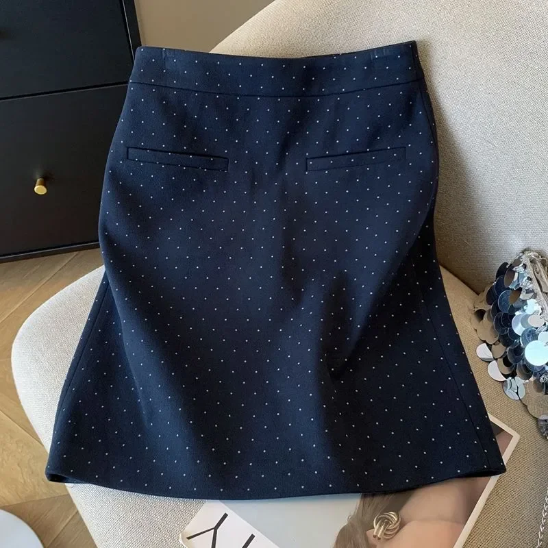 Polka Dot Woolen Casual Midi Skirt with High Waist, Autumn and Winter New Style, Showing a Slim and Versatile Short Skirt