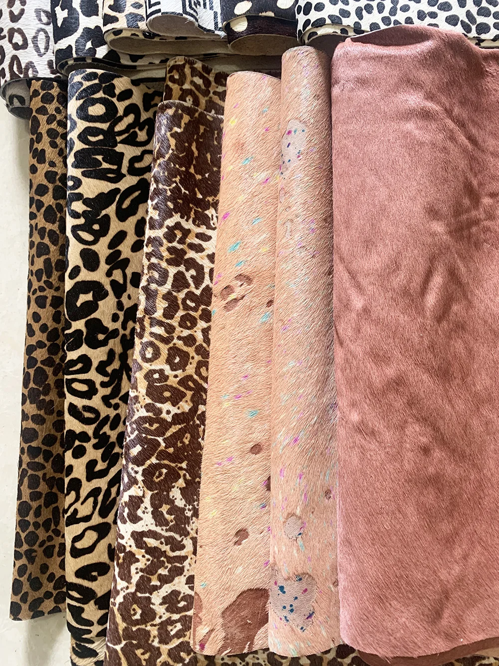 Various colors Matching Handmade Cut Integrated horse fur and leather Handmade, DIY handmade leather bag color matching 30x60cm
