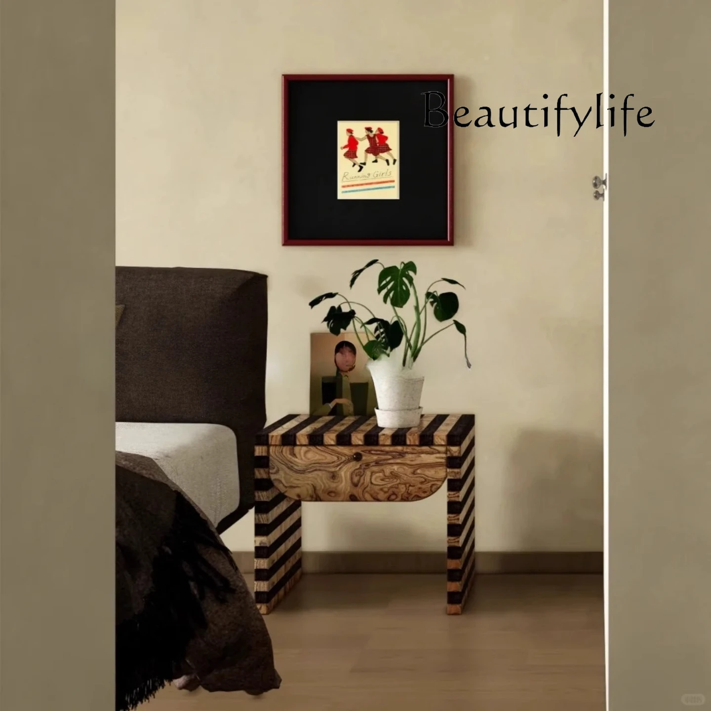 

Medieval solid wood bedside table, living room home creative retro wind bedside table, simple and modern storage cabinet