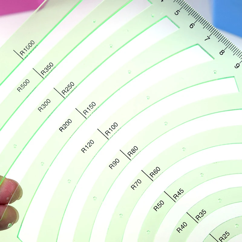 Green Plastic Circles Geometric Template Ruler Stencil Measuring Tool Stationery Students Drawing Curve Ruler