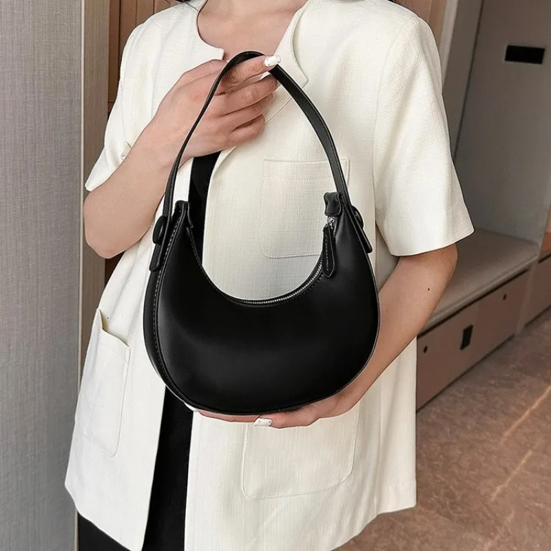 

Classic Diaper Bag For Ladies: Large Capacity Elegant Leather Tote, Minimalist Vintage Crossbody Bag With Paris Designer Logo