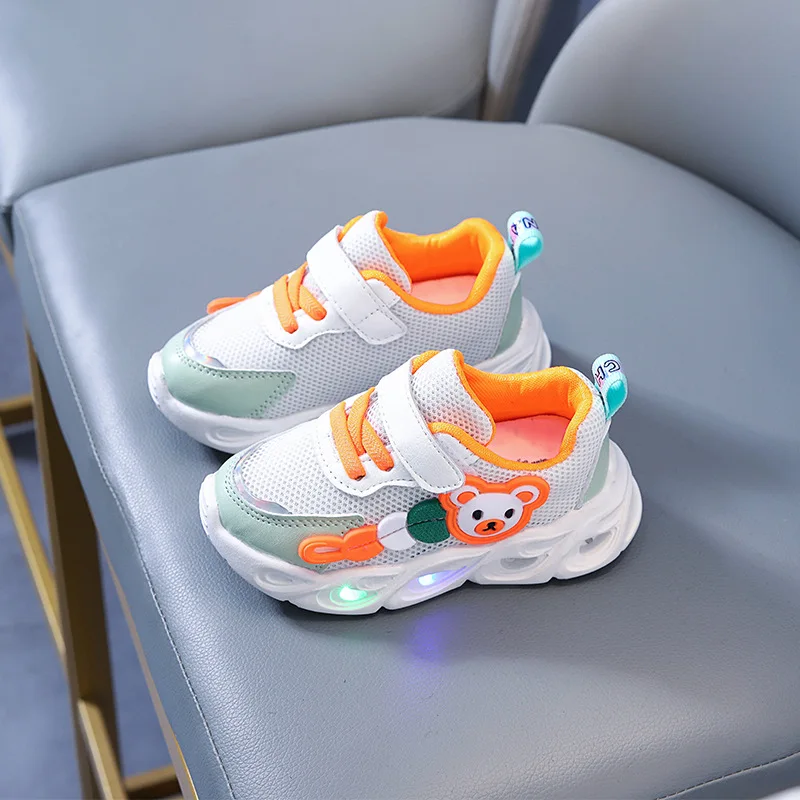 Sapatilhas luminosas LED para crianças, sapatos casuais para meninos e meninas, sola macia, tênis infantil, outono, novo