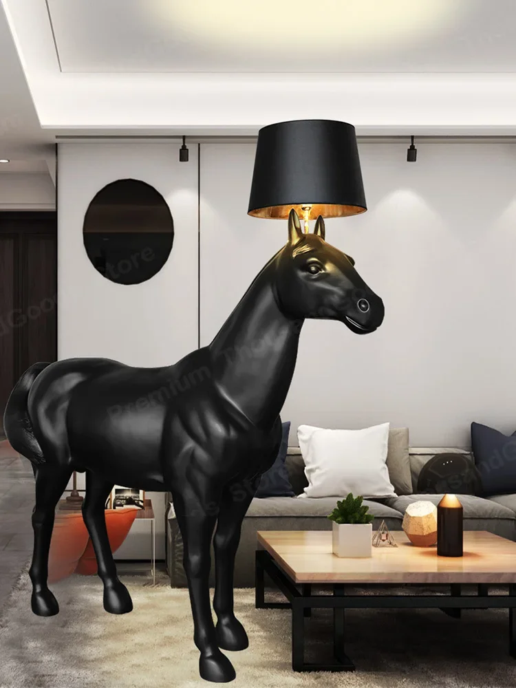 

Nordic style large decorative sculpture horse floor lamp hotel living room office design sense light luxury high sense ornament