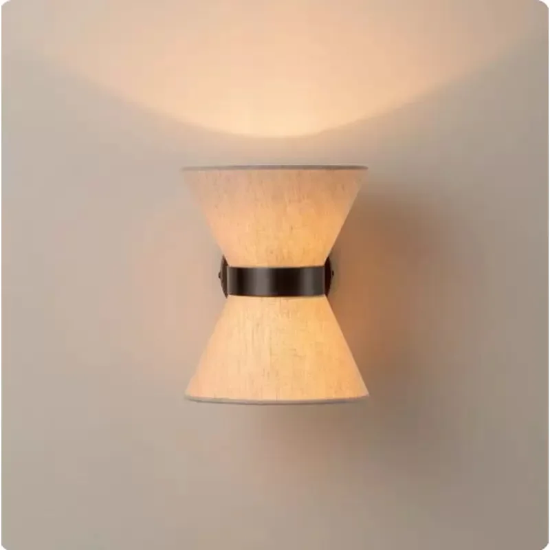 Vintage Medieval Fabric Wall Lamp Retro Hourglass Design Sconce for Living Room Bedroom Bedside American Style Corridor Decor