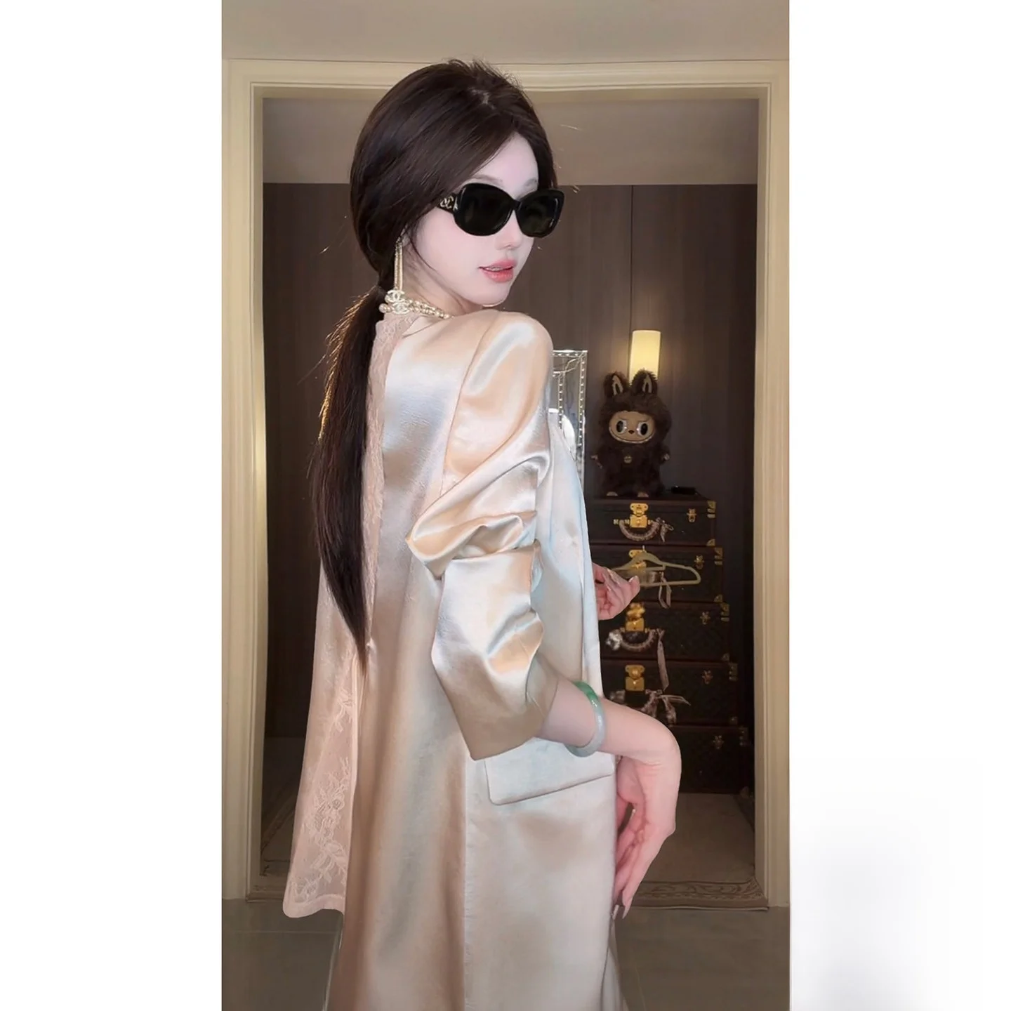 

Syqiao Spring New Loose Fit Velvet Suit Jacket Women's Fashion V Neck Long Sleeve Lace Splicing Velvet Back Glossy Feel