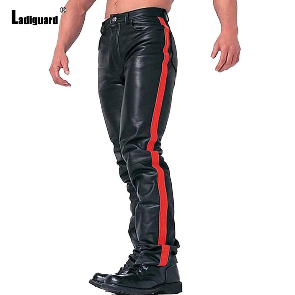 

2025 Мужские модные брюки из искусственной кожи в полоску по бокам, сексуальные брюки для танцев в ночном клубе, мужские тонкие мотоциклетные брюки в стиле гранж из искусственной кожи, новые